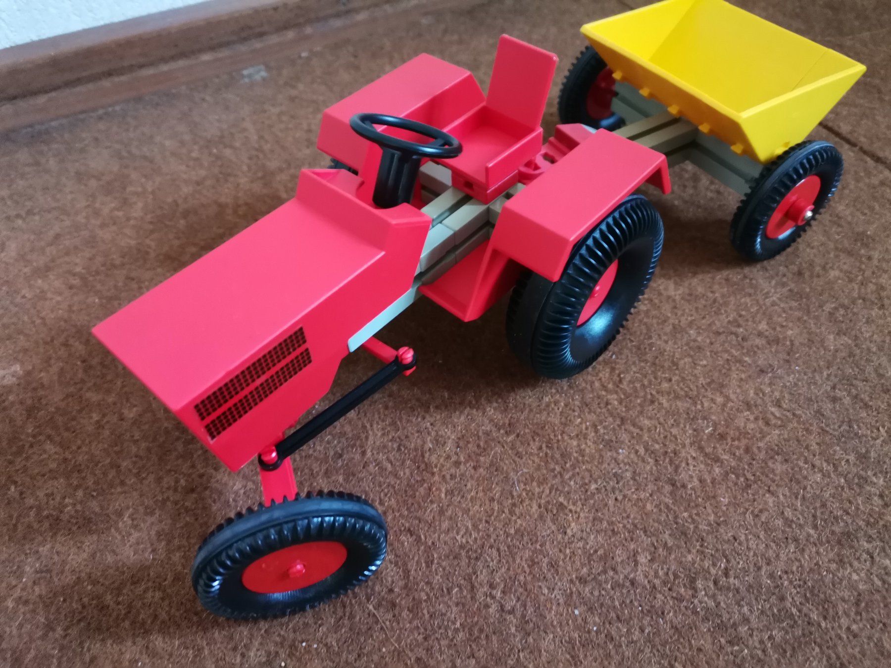 Fischer Spielzeuge: Fischertechnik Traktor mit Anhänger – Gebraucht aus Oftringen von Esthiboy 1
