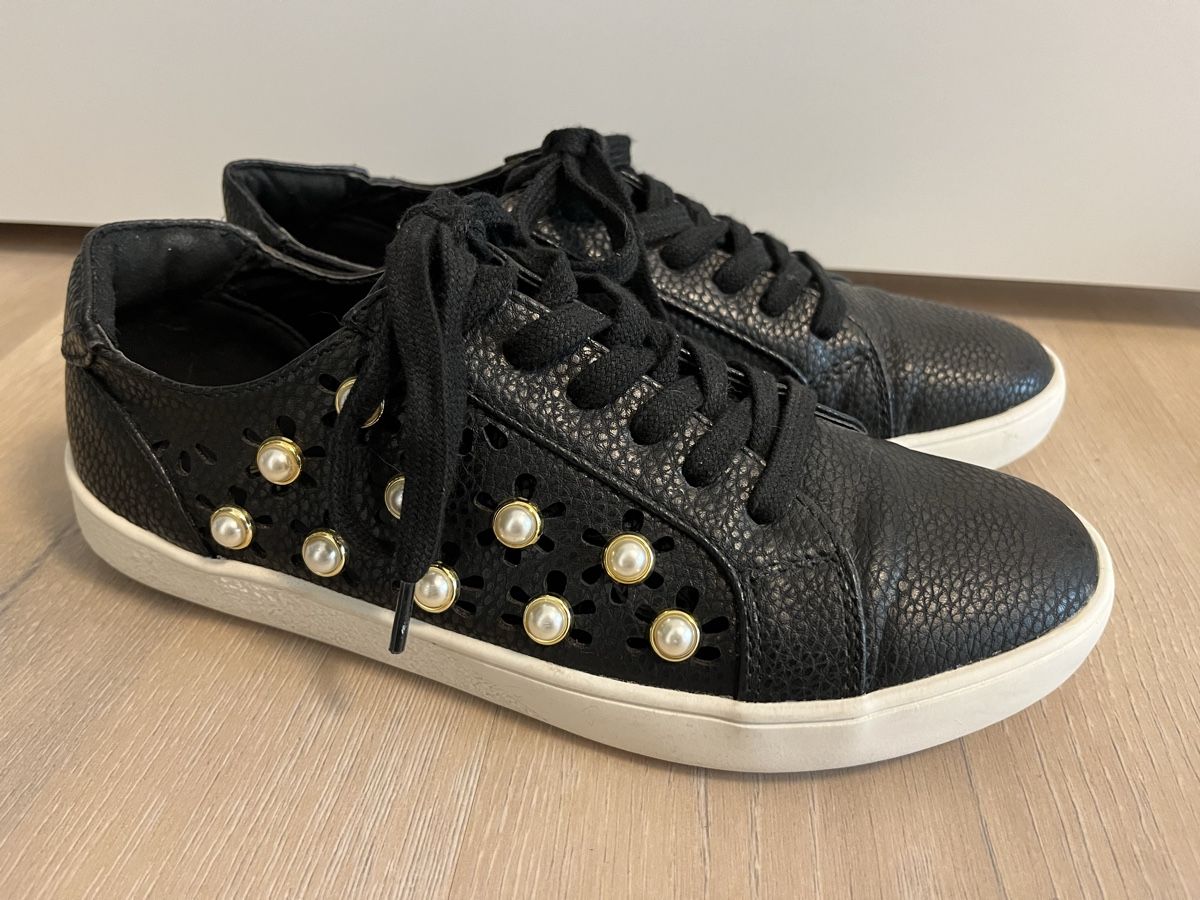 Guess Scarpe da donna: Guess Sneaker schwarz mit Perlen 37 – Nuovo (secondo la descrizione) da Birrwil venduto da vanyboo