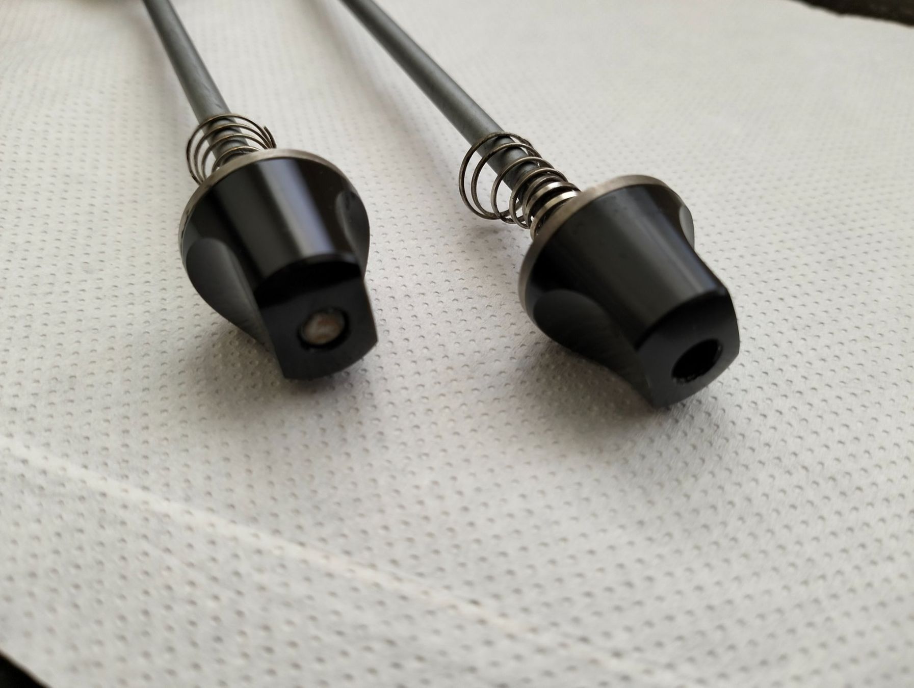 Swiss Pezzi di ricambio: DT Swiss Schnellspanner Set – Usato da Uster venduto da KarlZH 5