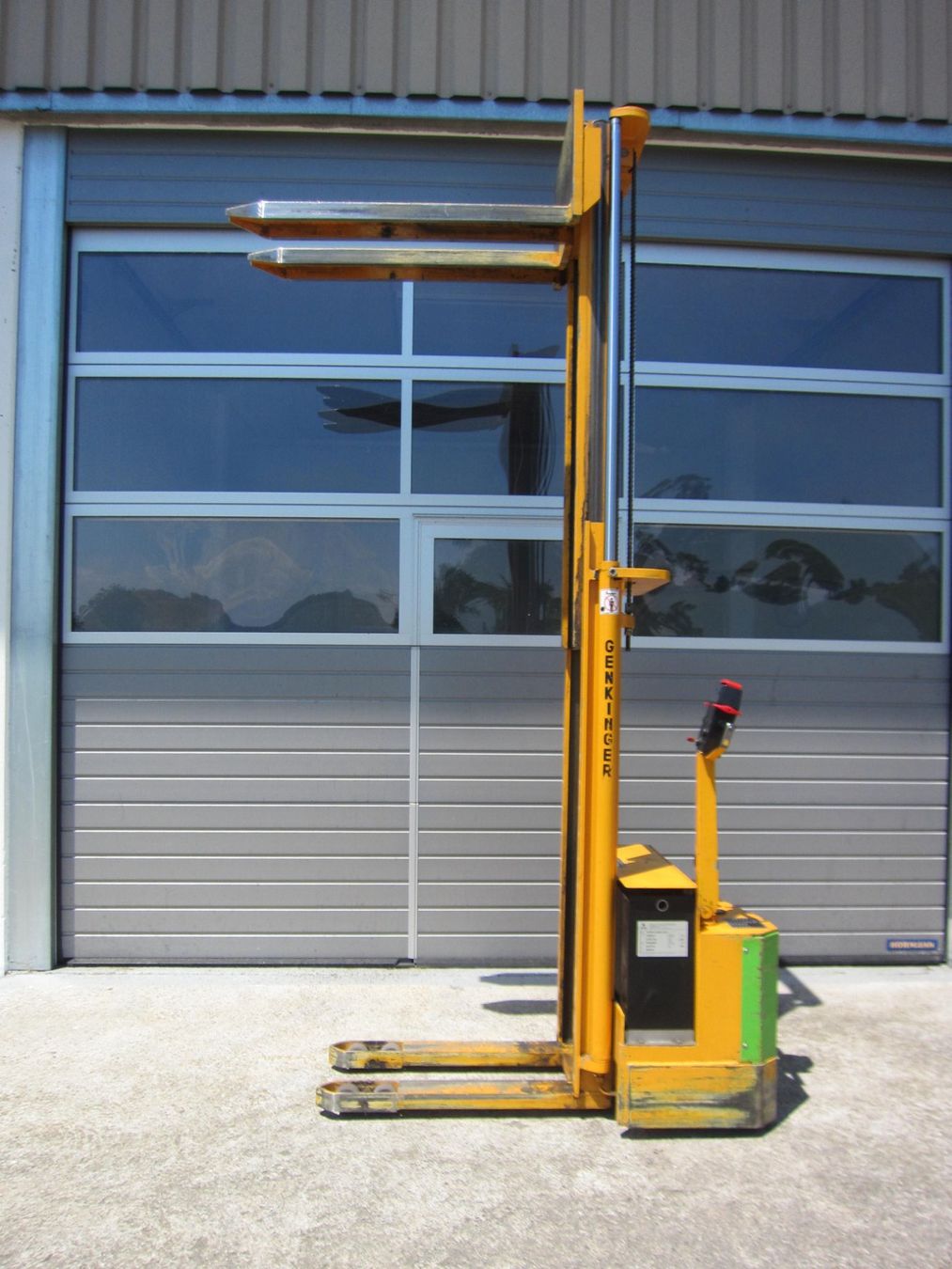 Ameise Carrelli elevatori e a forche: Ameise, Stapler, Deichselstapler, max. 1250kg, max. 3.00m – Usato da Hämikon venduto da Hochstapler99 5