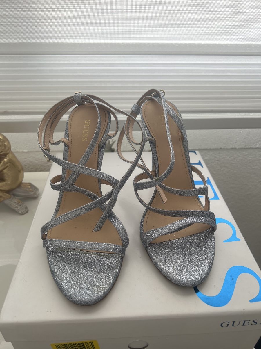 Guess Scarpe da donna: Guess Sandale Gr.39 – Usato da Oberdorf BL venduto da Luka02