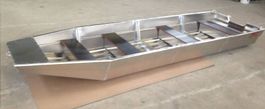 ZU VERKAUFEN LORSBY BOOT 480 A / 350 A