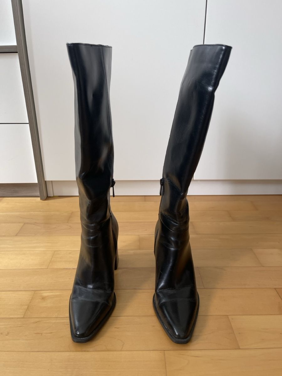 Chaussures femmes: Schwarze Stiefel 37 – D'occasion à Zürich par Shimmyya