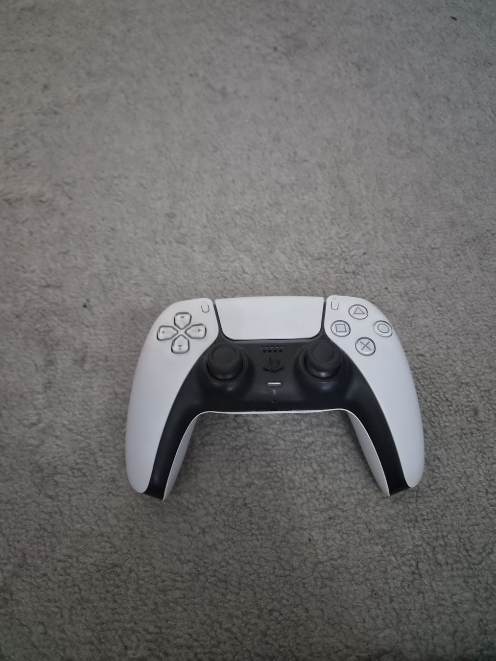Sony Konsolen: 🎮 PS5 Slim Digital Edition + Logitech Set – Gebraucht aus Biel/Bienne von bur_j77h 6