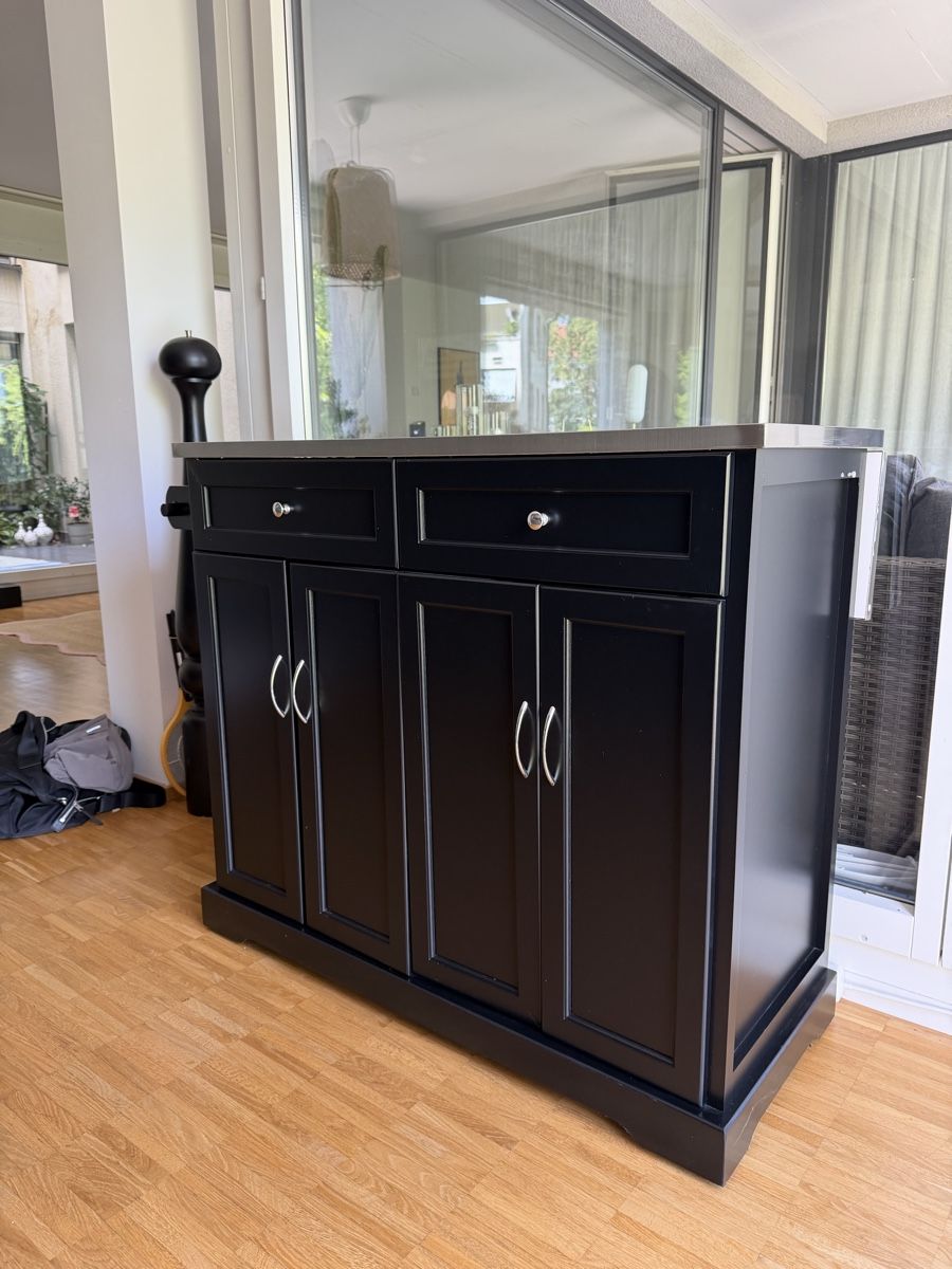Credenze: Küchen Sideboard / Küchenschrank – Usato da Zürich venduto da T_Lot 1