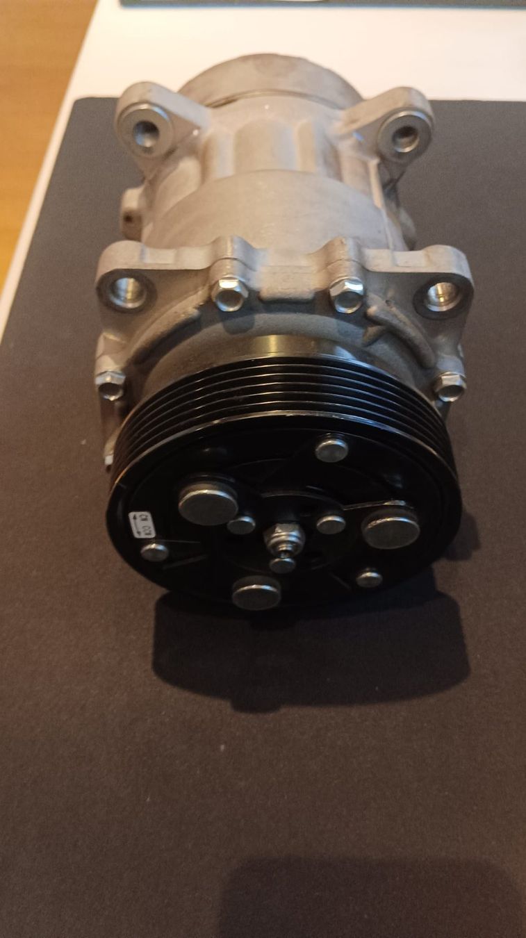 Alle Autoersatzteile: Klimakompressor Valeo 813200 – Gebraucht aus Uerzlikon von mik_68kk 2