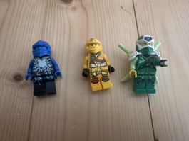 3 Lego Ninjago Figuren gut erhalten