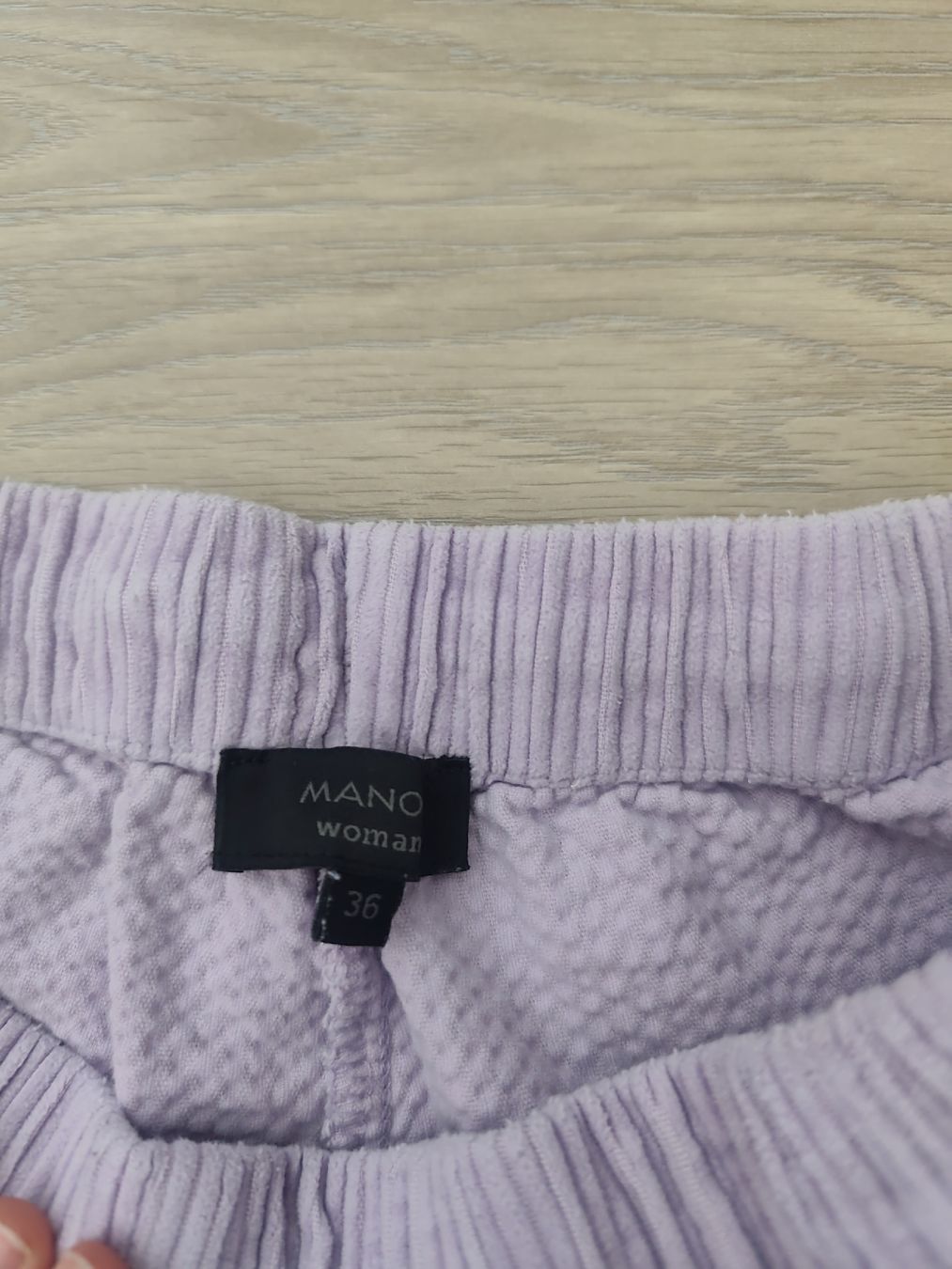 Pantaloni: pantalon velours  – Usato da Vétroz venduto da Kamy1 1