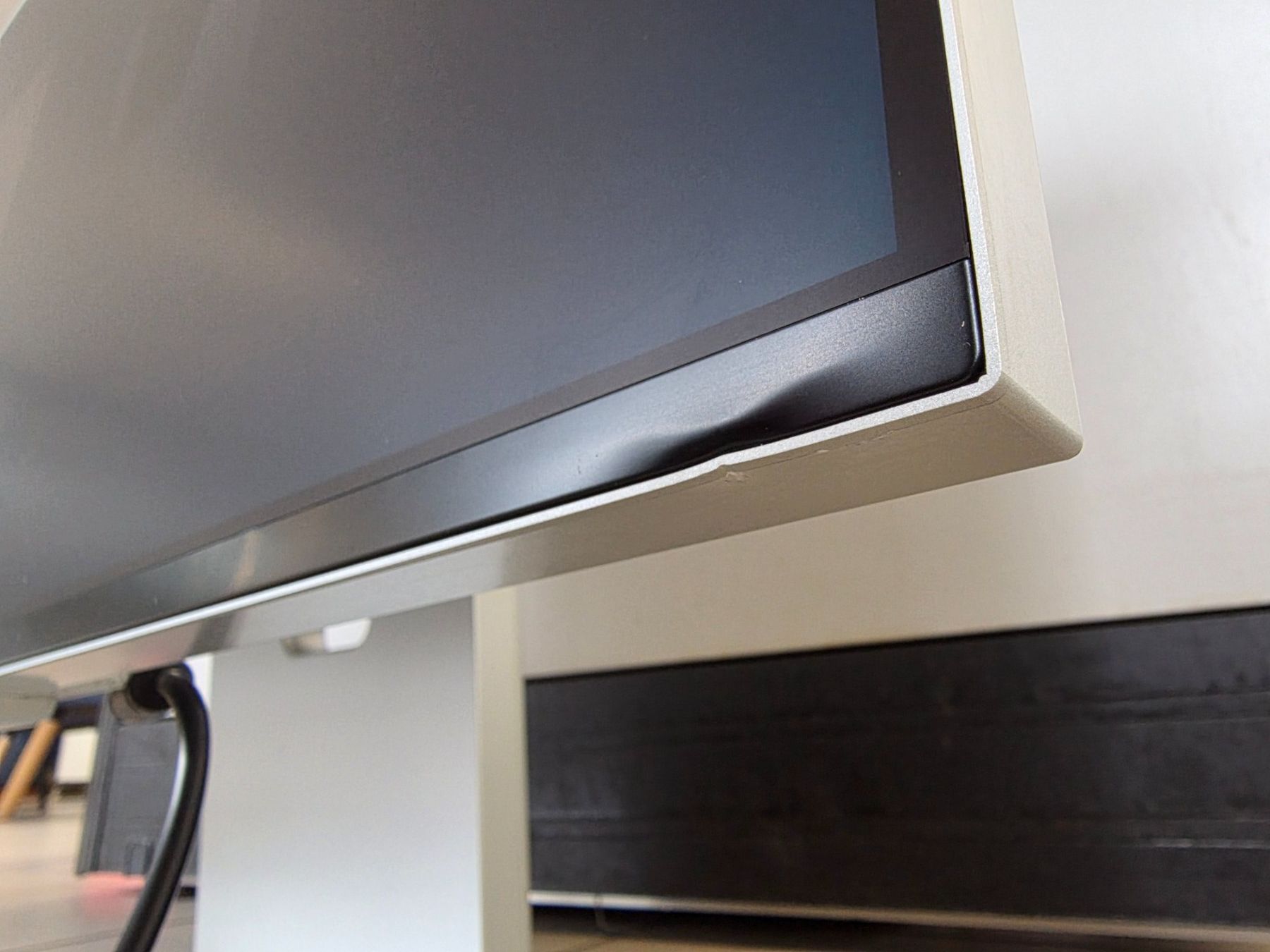 Samsung Monitor: Samsung ViewFinity S9 5k Monitor (mit Delle!) – Difettoso da Kleinandelfingen venduto da dan_6djr 2