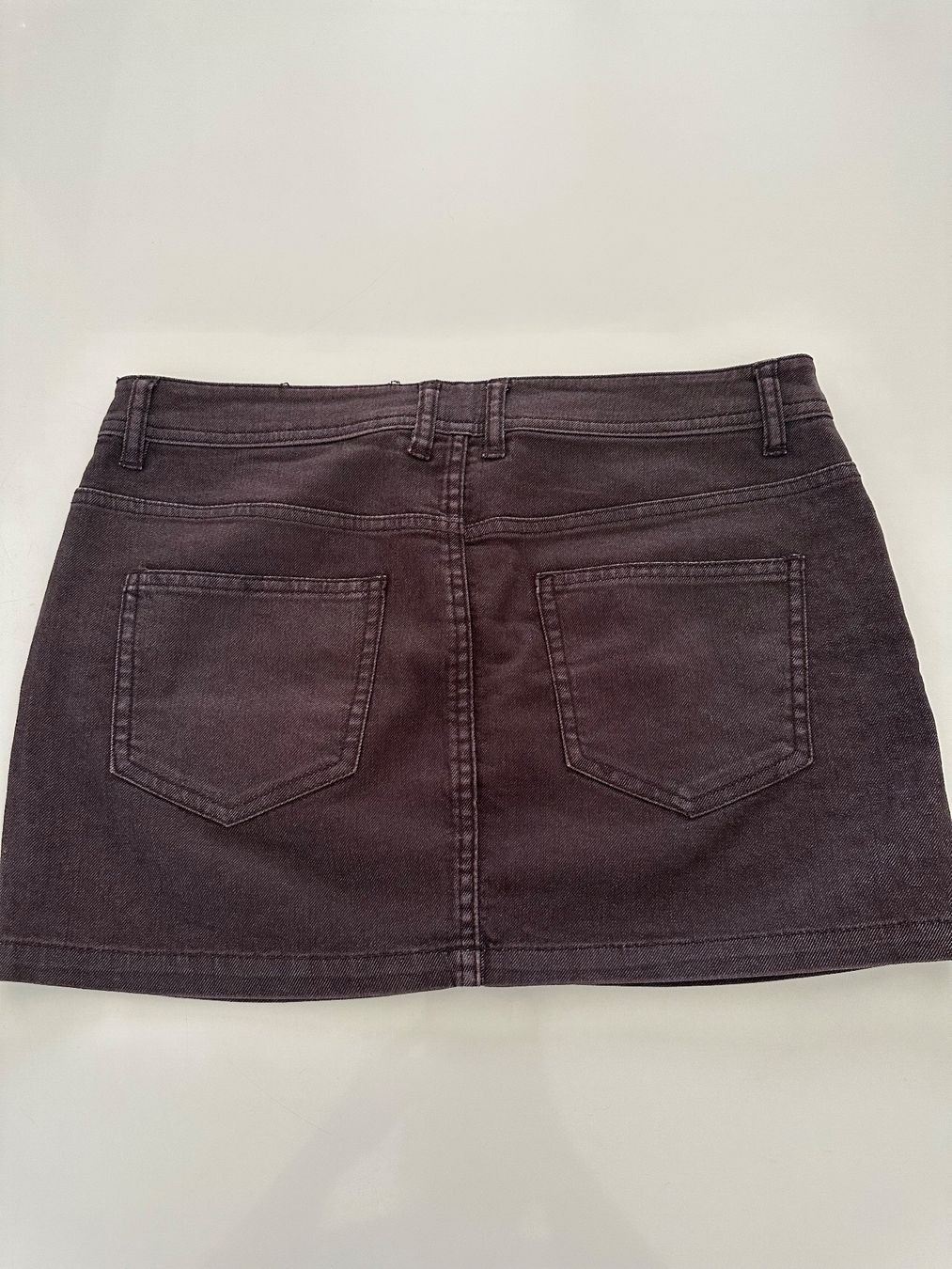 Only Hosen: ONLY Jeans-Shorts : Grösse 28 – Gebraucht aus Lausen von Swissart123 1