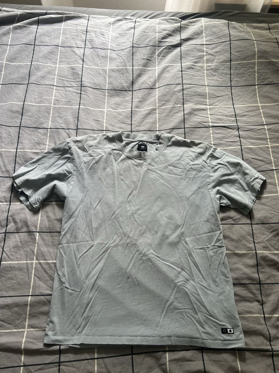 Edwin T-shirts: Edwin basic t-shirt – D'occasion à Erstfeld par sve_8nsr