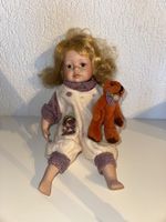Süsse Porzellanpuppe