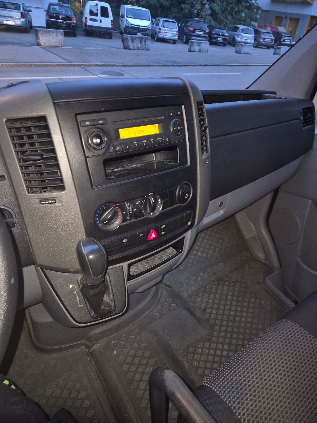 Mercedes-Benz Nutzfahrzeuge: Mercedes Benz Sprinter 313 CDI – Gebraucht aus Binningen von nik_knv5 5