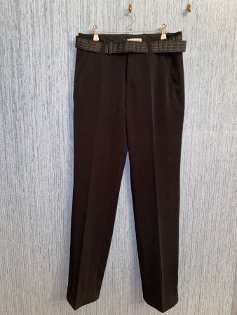 Pantalon noir élégant avec ceinture intégrée