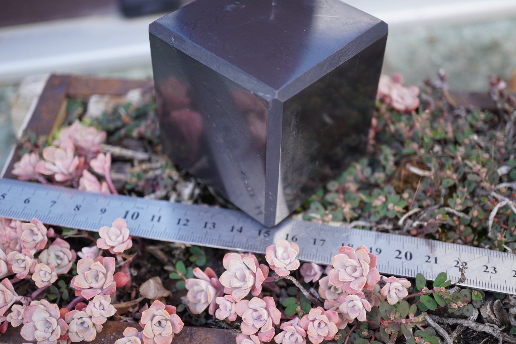 Minerali & Pietre curative: Schungit / Shungit  Würfel 6cm  L – Nuovo e nell'imballaggio originale da Eschenbach SG venduto da topstone 2