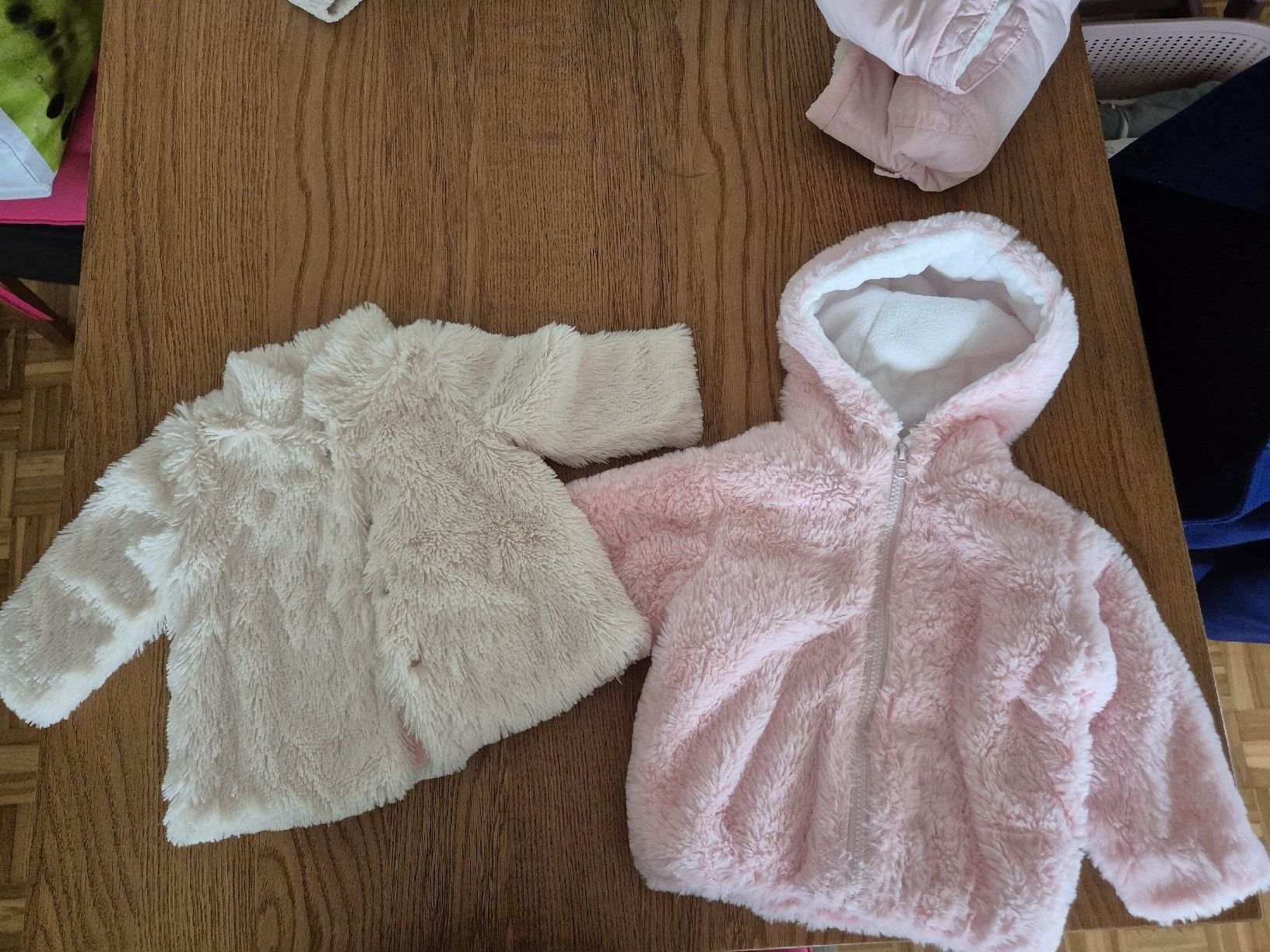 Lotti & Set di vestiti: Babykleider Grösse 68 Paket 1 – Usato da Goldach venduto da Mona.93 5