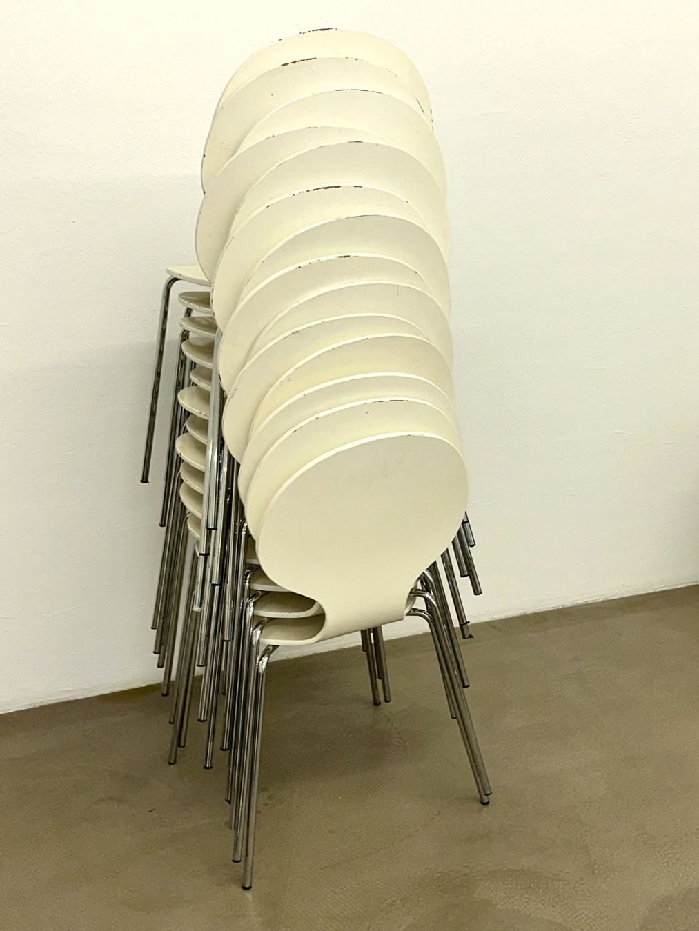 Sedie: 14 Tulip Chairs – Usato da Zürich venduto da alocinnovregnes 4