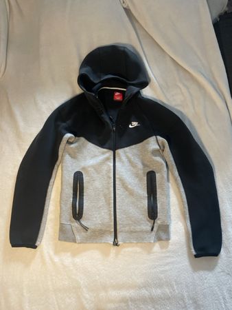 Veste à capuche Nike Tech Fleece gris et noir taille S