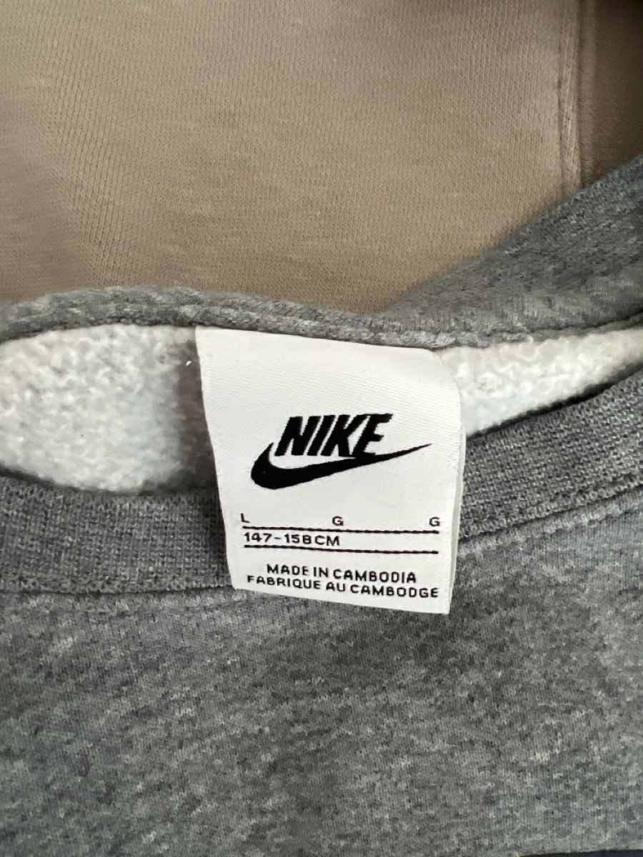 Lotti & Set di vestiti: 3 Pullover Grösse 152/L Zara Nike – Usato da Rorschach venduto da zlatokosa85 3