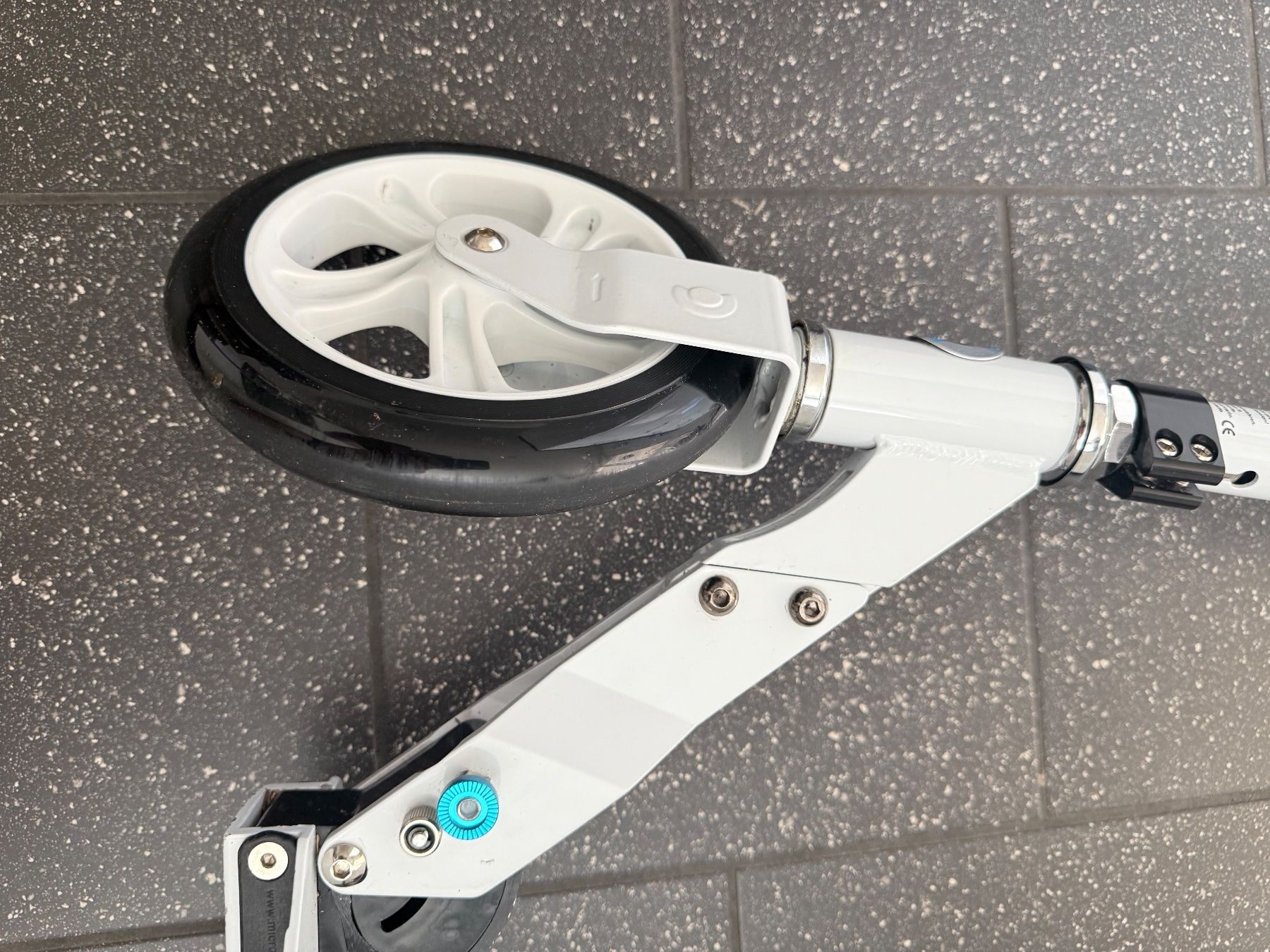 Micro Kickboard: Micro Scooter white used good condition – Neuf (Voir description) à Sennhof par fraga29 1