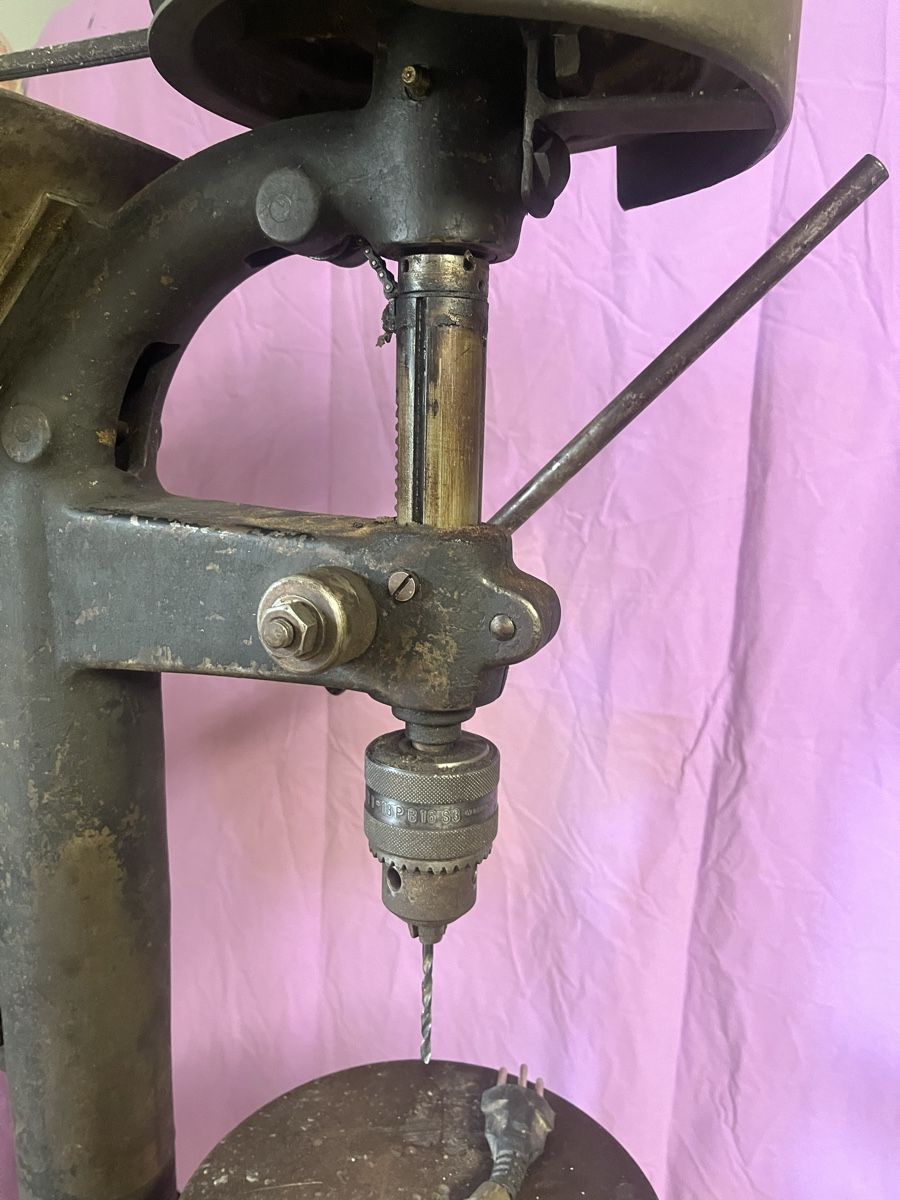 Tutte le macchine: Standbohrmaschine / antik  Style! – Usato da Yvonand venduto da molino63 3