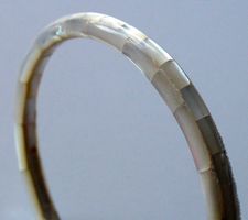 antiker Armreif Armring aus Perlmutt