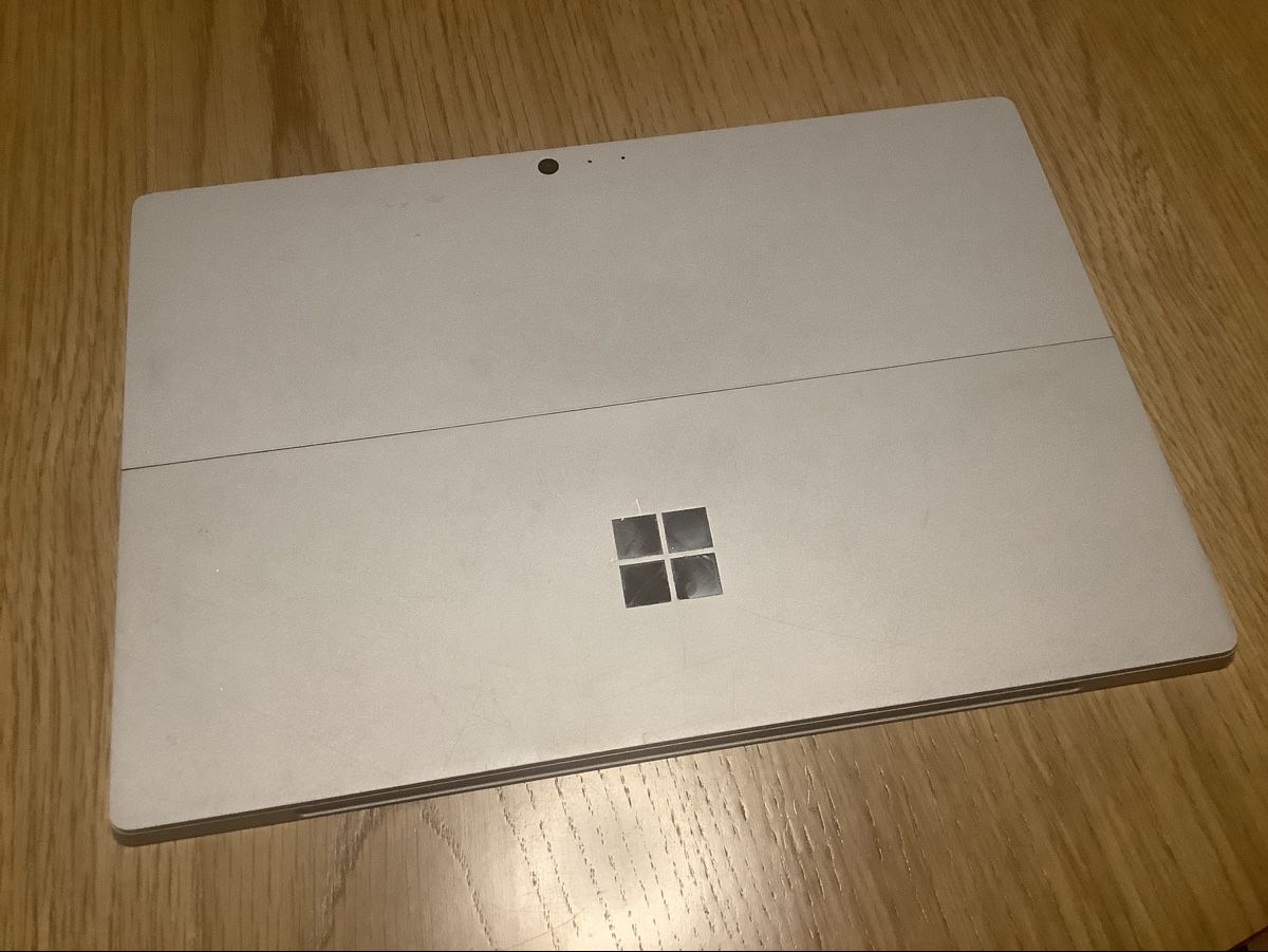 Microsoft Tablet PC: Microsoft Surface Pro 4 - Core i5 CPU - 4GB RAM - 128GB SSD – Usato da Elgg venduto da fxsnotb666 1