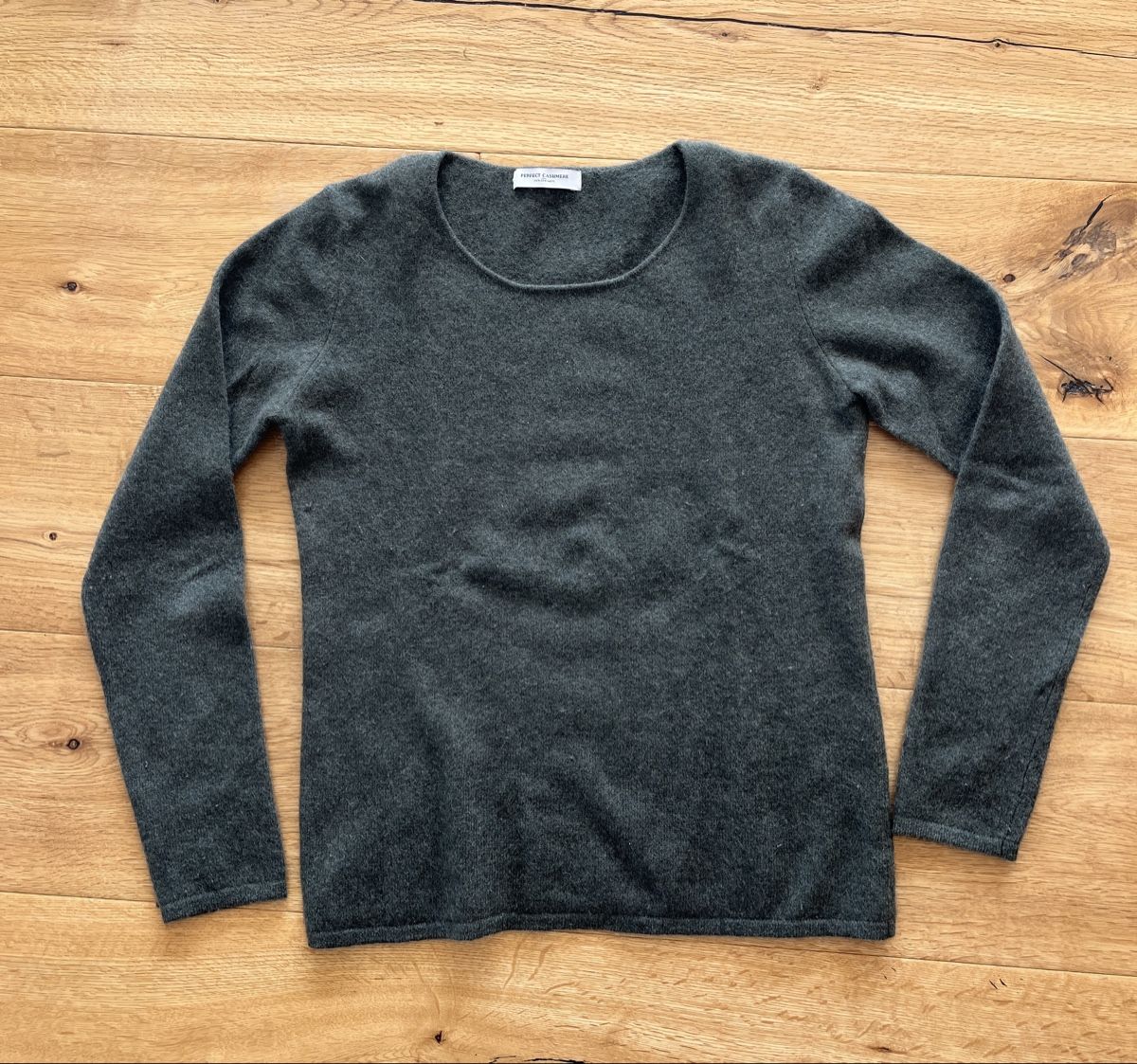 Maglioni & Felpe: Cashmere -Pullover Gr 38 oliv – Nuovo (secondo la descrizione) da Weesen venduto da Engadinerin