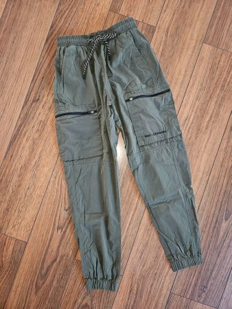 Coole Hose **BERSHKA** Gr. 158 / 164 (M)