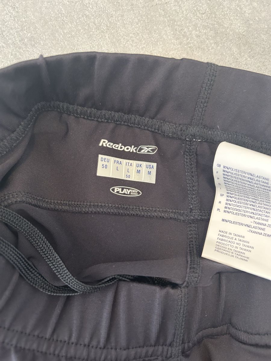 Reebok Pantaloni: Reebok Trainerhose Grösse 50 NEU – Nuovo e nell'imballaggio originale da Pfungen venduto da BuyIt 2