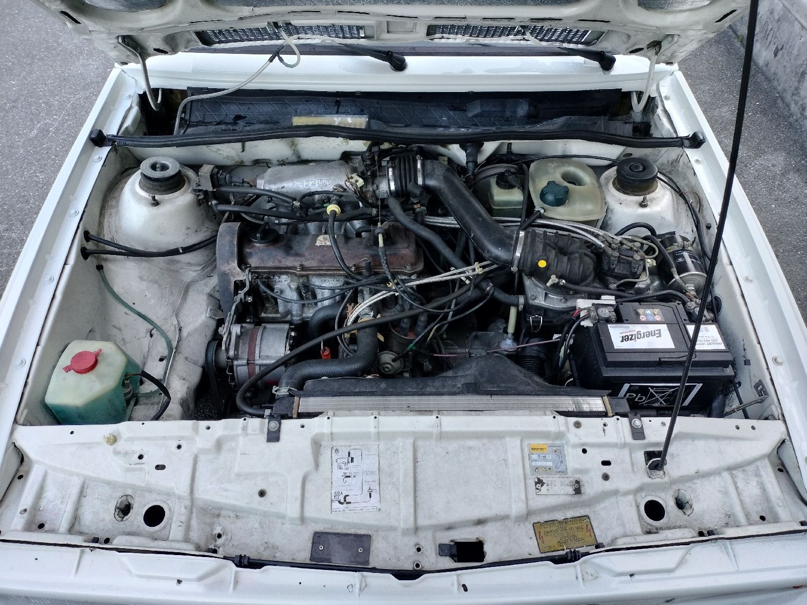 VW Automobili: VW Scirocco mit neuem Lack und  frischem Getriebe – Usato da Boltigen venduto da mue_89ql 5