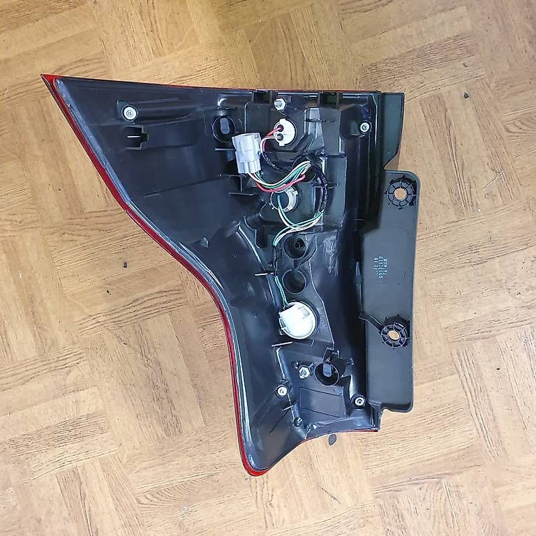Tutti pezzi di ricambio auto: Toyota Land Cruiser 2.8 – Usato da Bironico venduto da aut_v8ks 1
