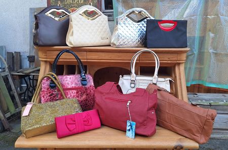 Grosses Damen Handtaschen Konvolut, verschiedene Modelle