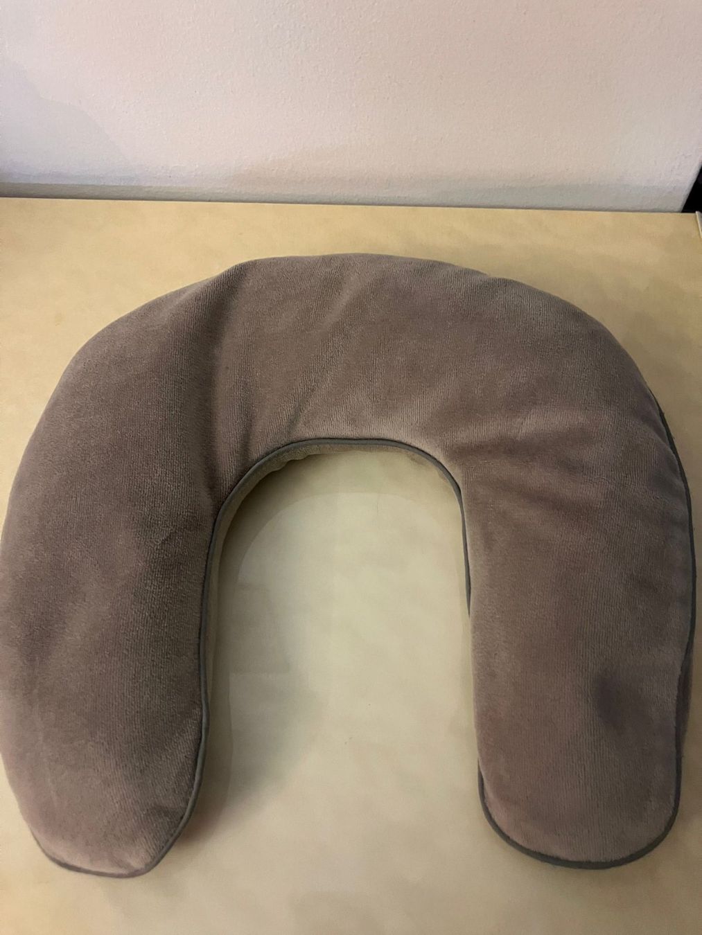 Cuscini: Cuscino per collo – Usato da Melano venduto da H-Sara