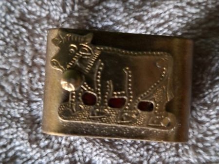 Handgemachter Appenzeller Foulard-Schalhalter aus Messing