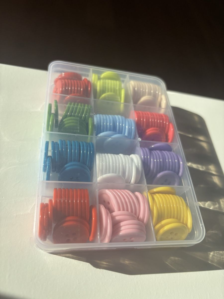 Bottoni: 180x4 hole sewing buttons 15mm – Nuovo e nell'imballaggio originale da Rüti ZH venduto da lau_5yjf 1