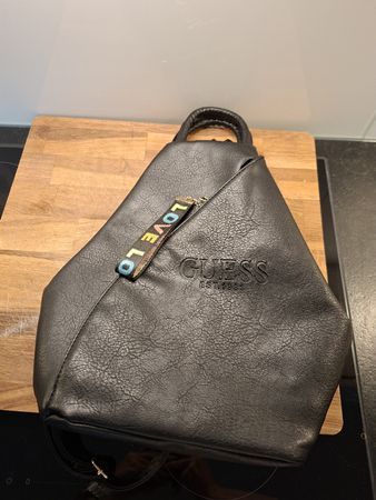 Rucksack Guess schwarz Kunstleder 
