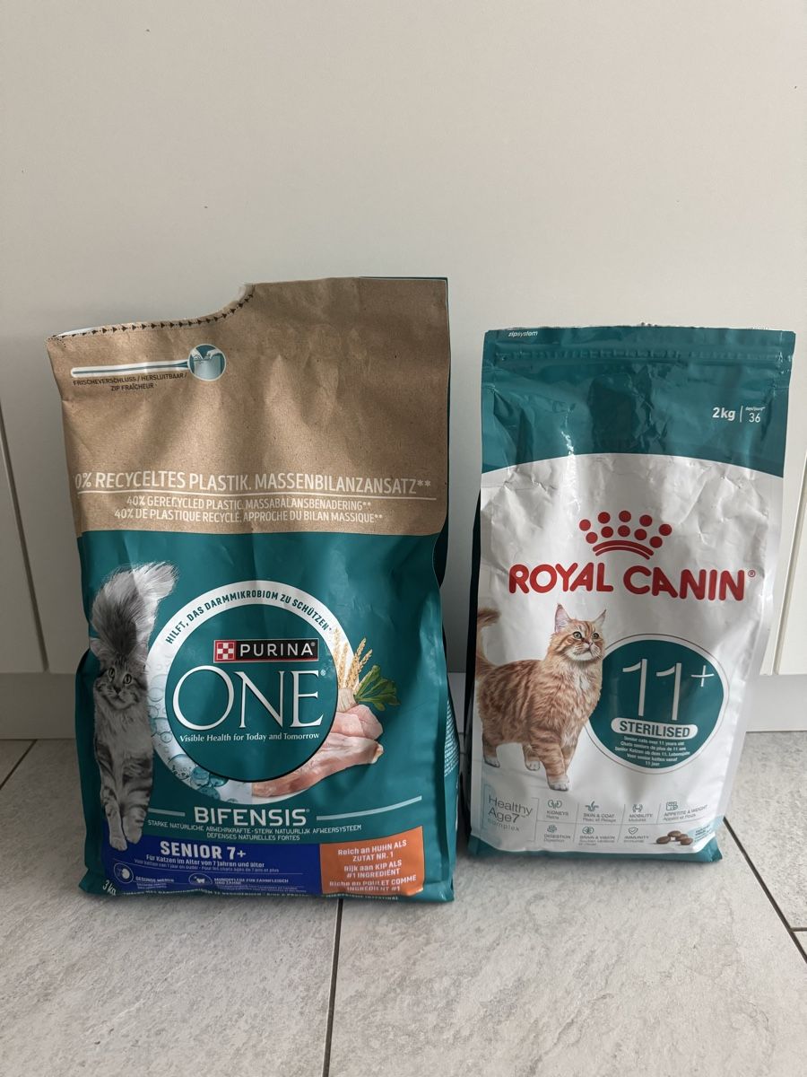 Nourriture: Nourriture pour chat senior – D'occasion à Sugiez par Katykat23