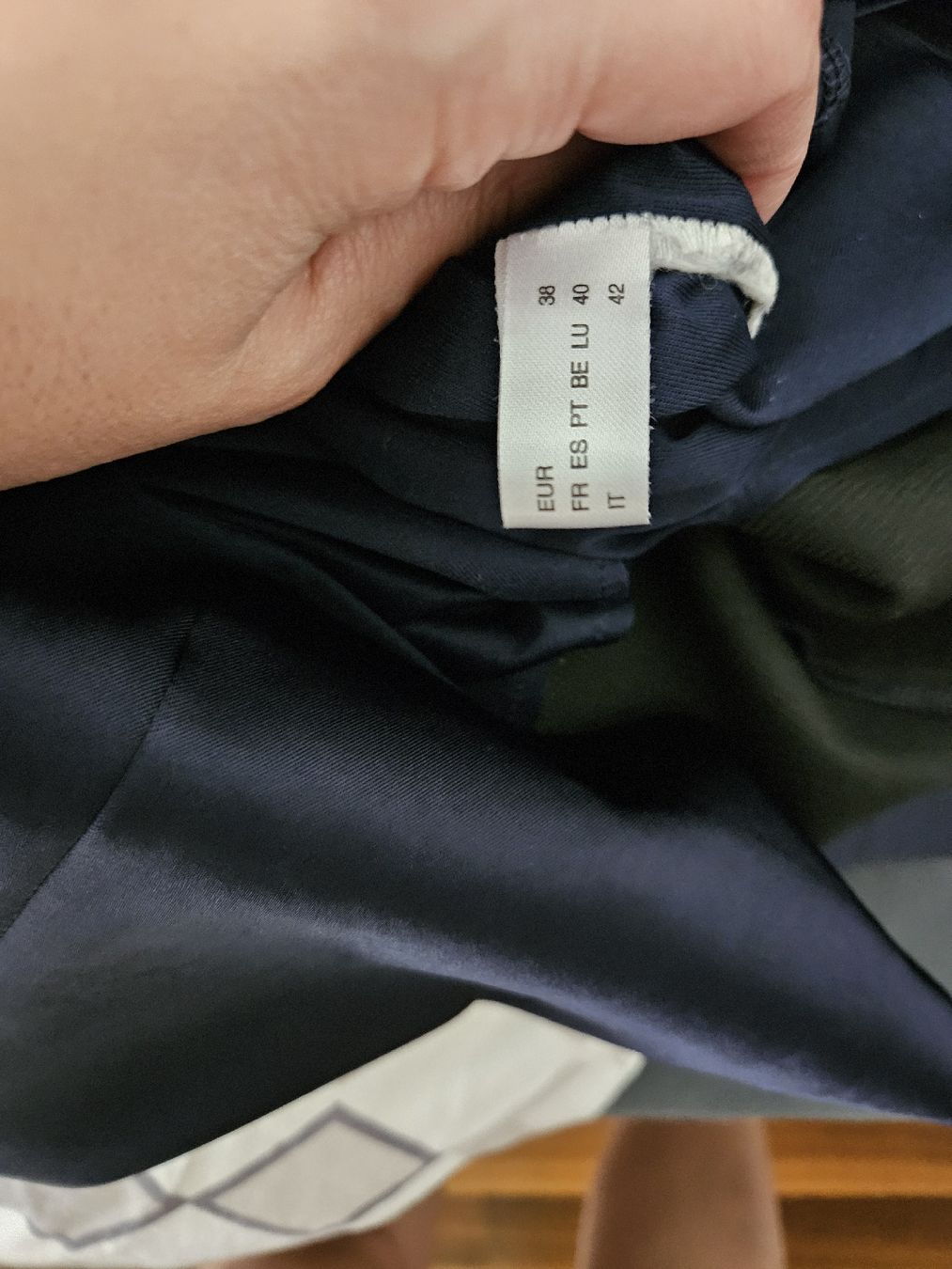 Vestiti: Elegantes Etuikleid, Gr.38, dunkelblau – Usato da Buchs ZH venduto da Solletico 1