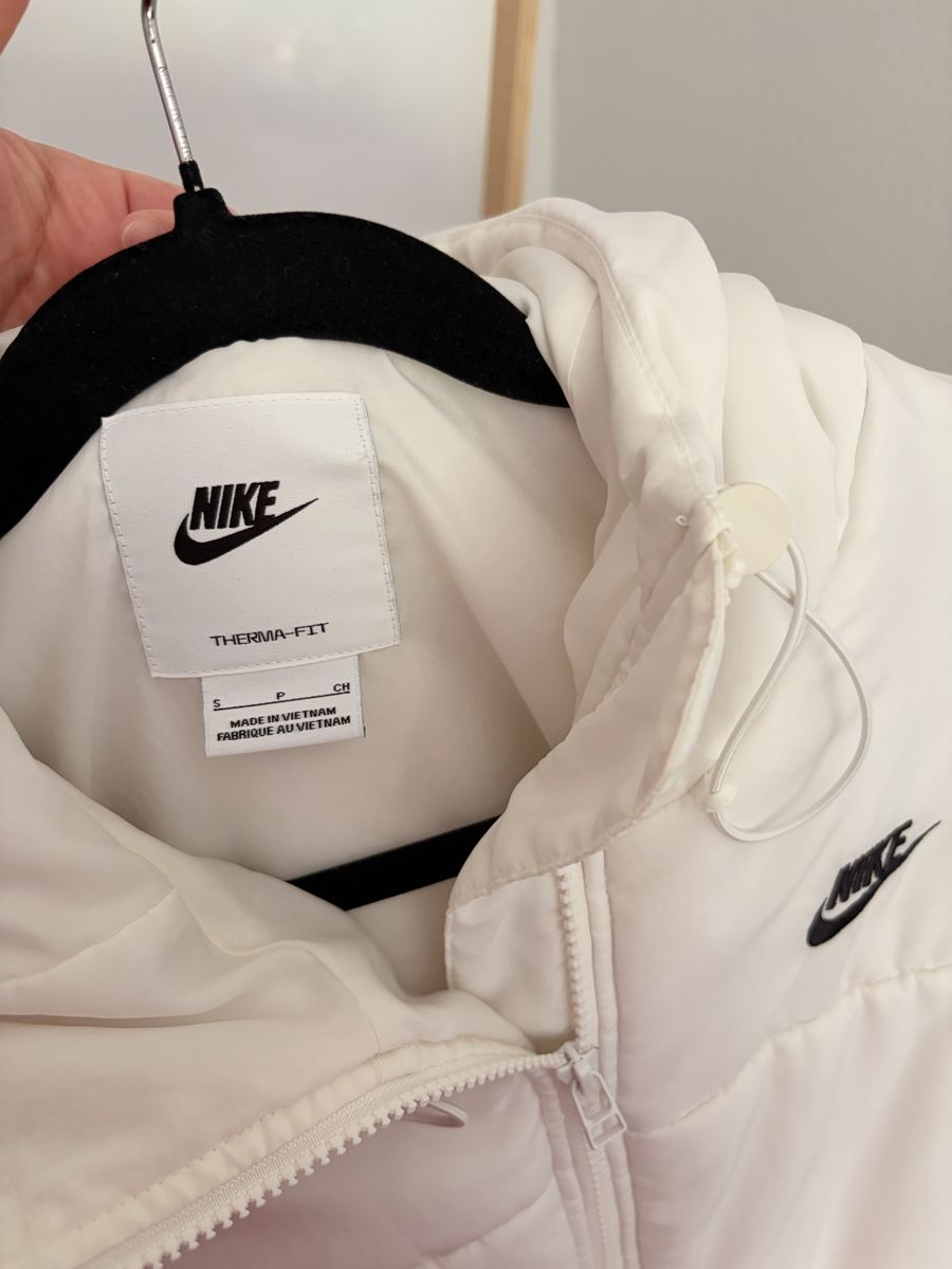 Nike Giacche: Nike Puffer Jacket – Nuovo (secondo la descrizione) da Horgen venduto da hll_5pd9 1