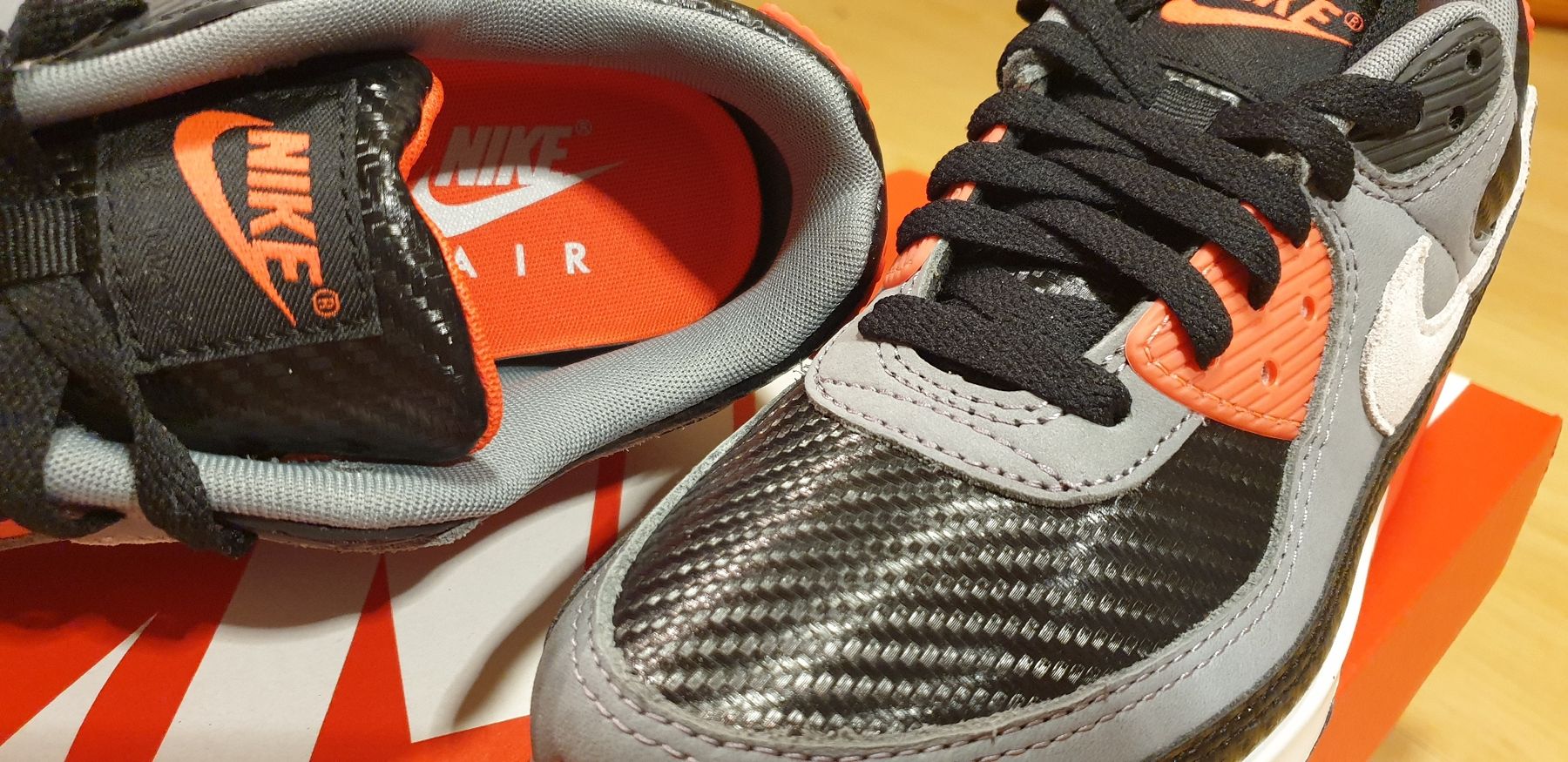 Nike Scarpe da uomo: Nike Air Max 90 Premium GR. 40 Neu mit Verpackung – Nuovo e nell'imballaggio originale da Val D Illiez venduto da SnowRoof 2