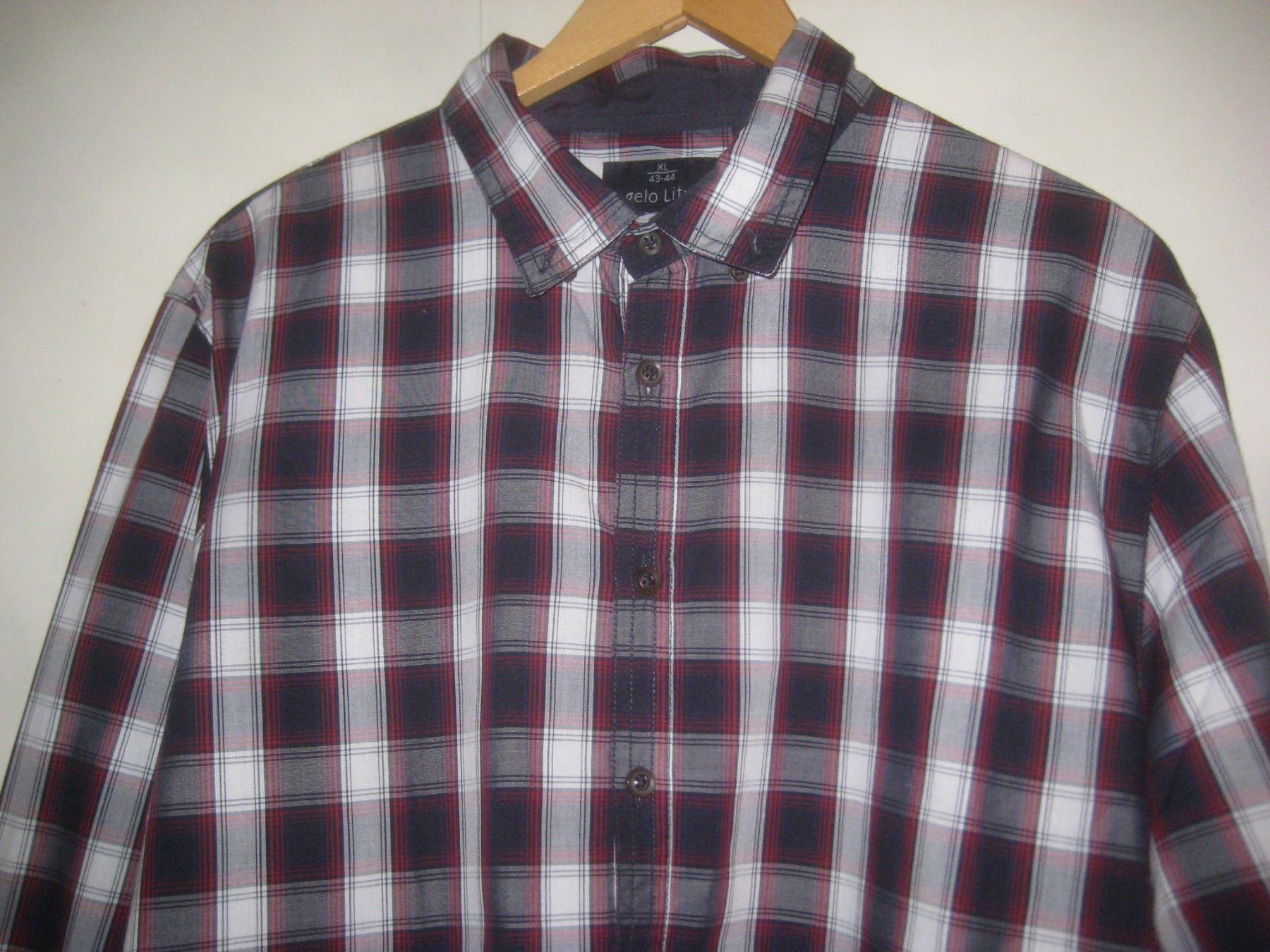 Camicie: HERREN HEMD – Usato da Uster venduto da flocke1 1