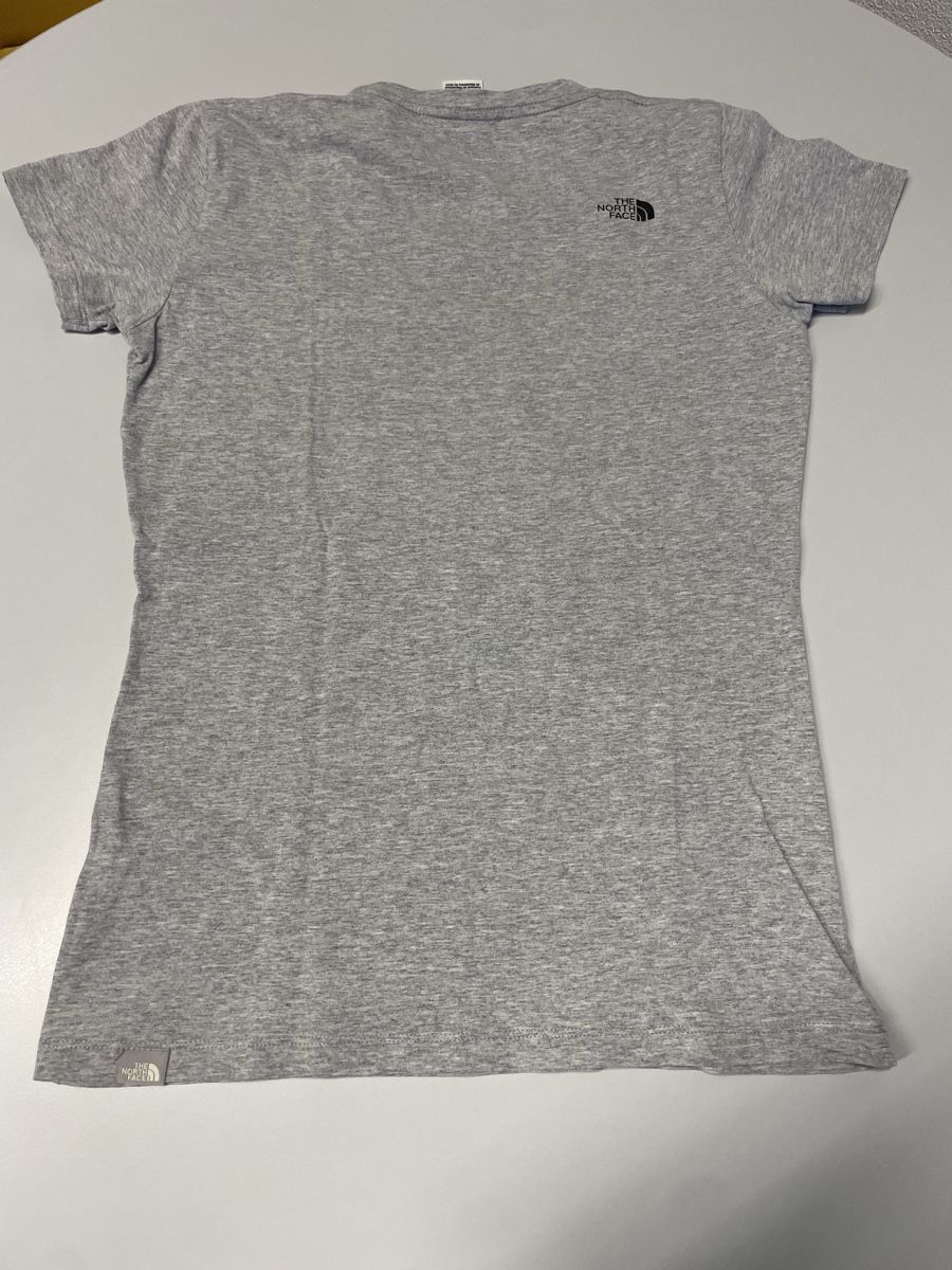 North Face T-shirt: The North Face T-Shirt Grau Gr. S – Nuovo (secondo la descrizione) da Feldbrunnen venduto da moremi01 3