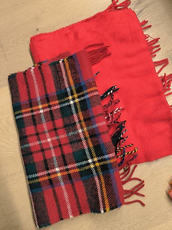 Foulard & Sciarpe: Kleiderpaket: 12 Stück Schals – Usato da Ennenda venduto da safarisource 3