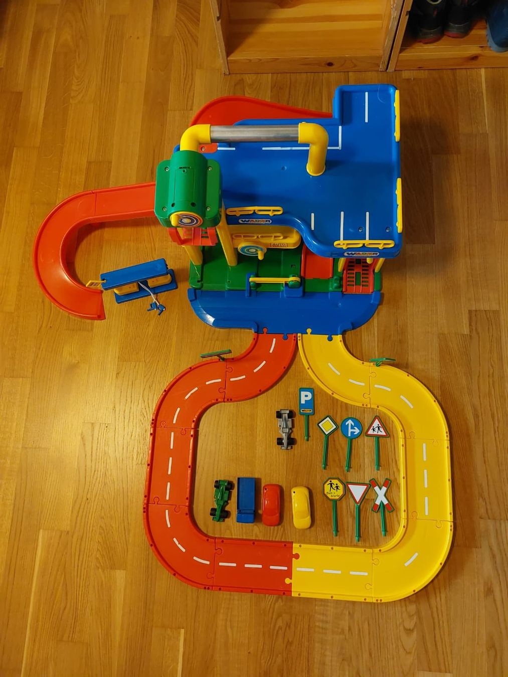 Giocattoli: Kinderspielgarage – Usato da Kaufdorf venduto da s_bo 4