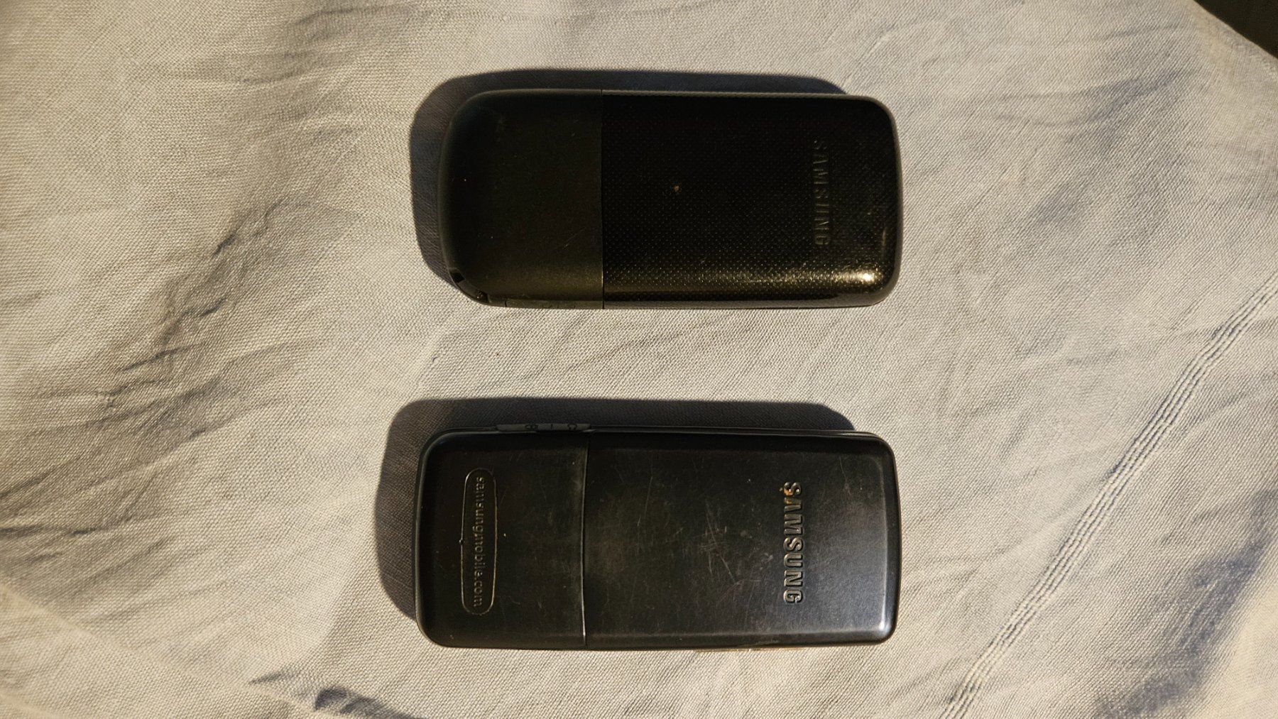 Samsung Telefoni cellulari / Smartphones: Samsung Mobiltelefone, 2 Stueck – Usato da Feldbrunnen venduto da Kolosseum111 1