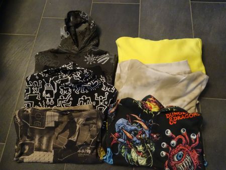 Sehr schöne Hoodies Paket (6 Stücke), Grösse 134/140cm