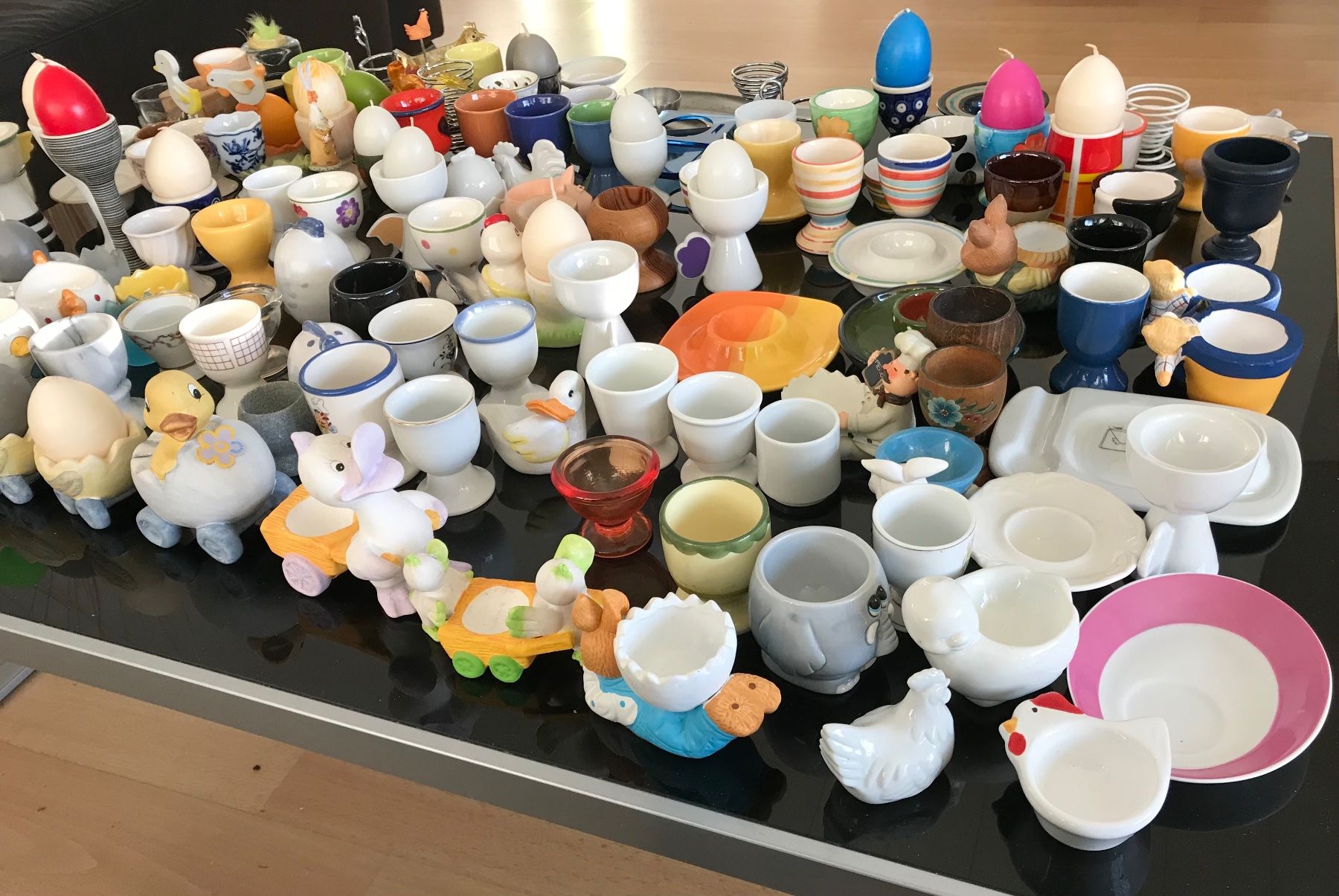 Sonstiges Geschirr: Eierbechersammlung / Osterüberraschung – Gebraucht aus Künten von andre1955 2