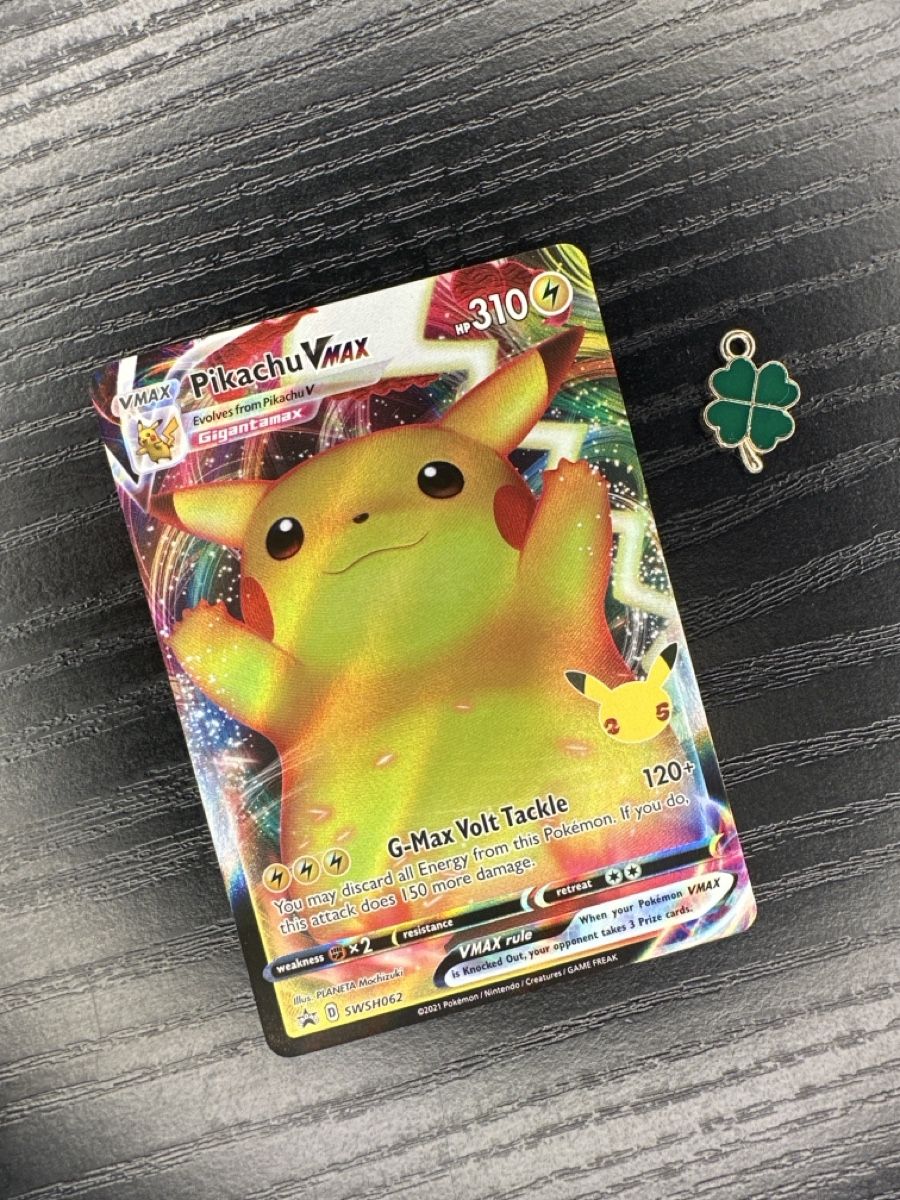 Pokémon Sammelbilder & Trading cards: swsh062 pikachu vmax Holo Fullart 2021 – Gebraucht aus Uster von Neonschwarz