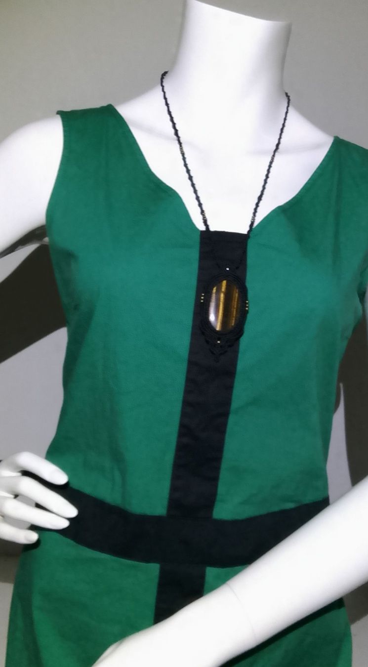 Catenine: Handgemachte Makramee Amulett Kette mit Tigerauge und Granat – Nuovo (secondo la descrizione) da Pfäffikon ZH venduto da Emporos_42 1